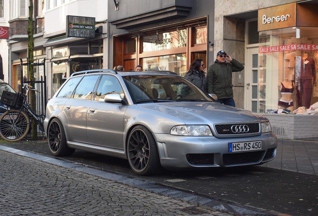 Audi RS4 Avant B5