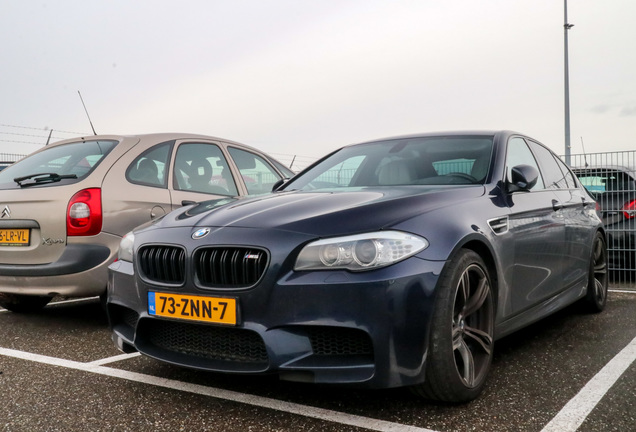 BMW M5 F10 2011