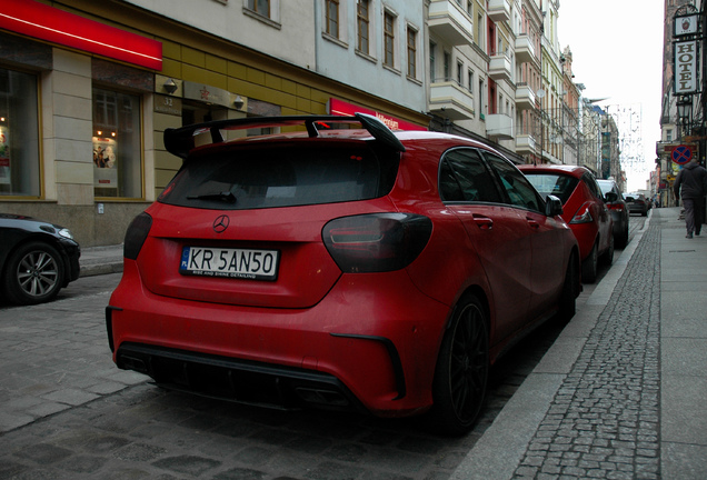 Mercedes-AMG A 45 W176 2015