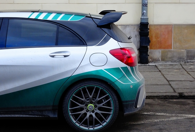 Mercedes-AMG A 45 W176 Petronas 2015 World Champions Edition