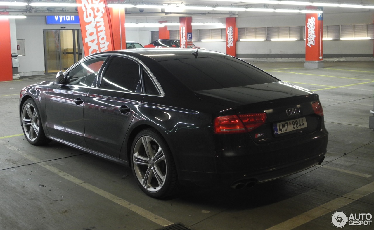 Audi S8 D4