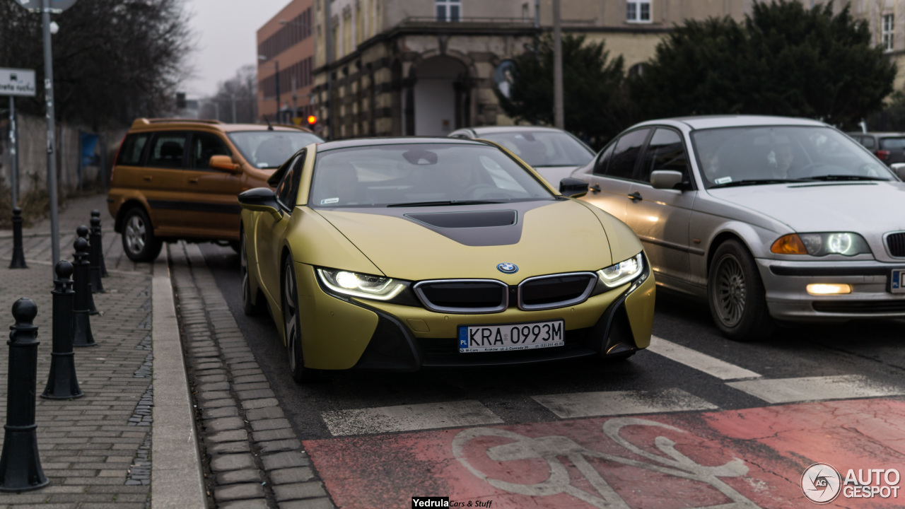 BMW i8