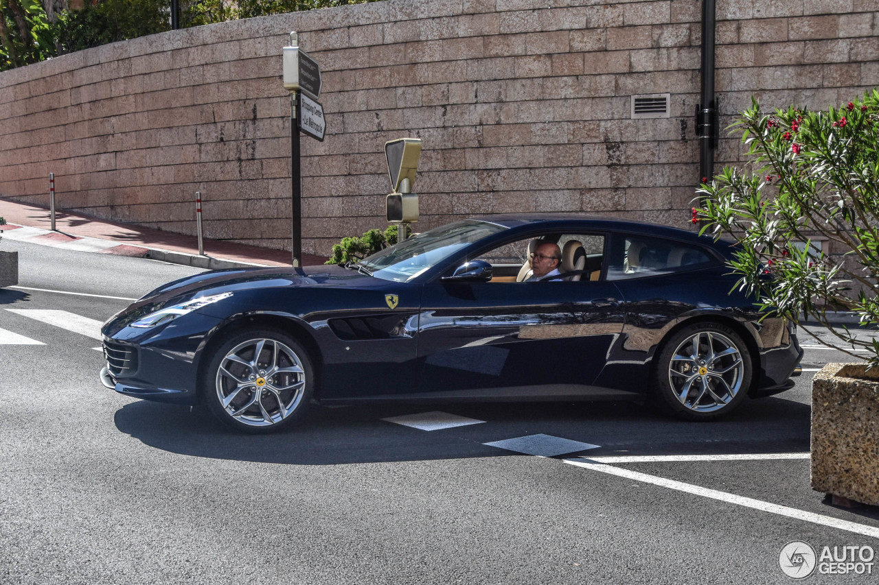 Ferrari GTC4Lusso T