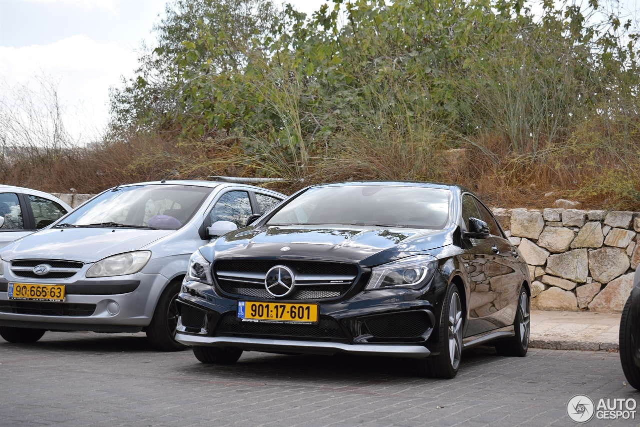 Mercedes-Benz CLA 45 AMG C117