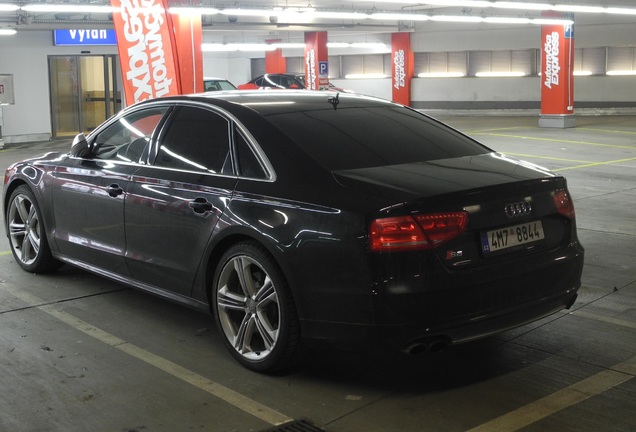 Audi S8 D4