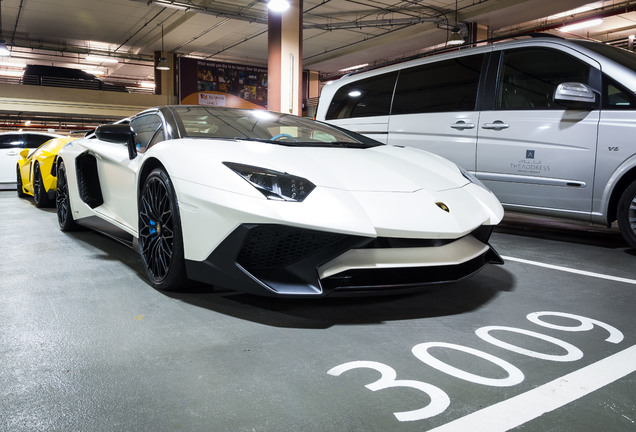 Lamborghini Aventador LP750-4 SuperVeloce Roadster