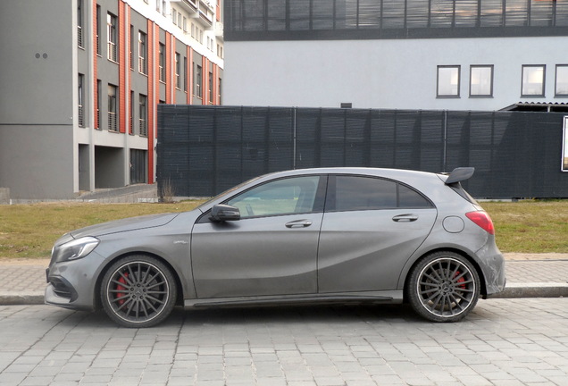 Mercedes-AMG A 45 W176 2015