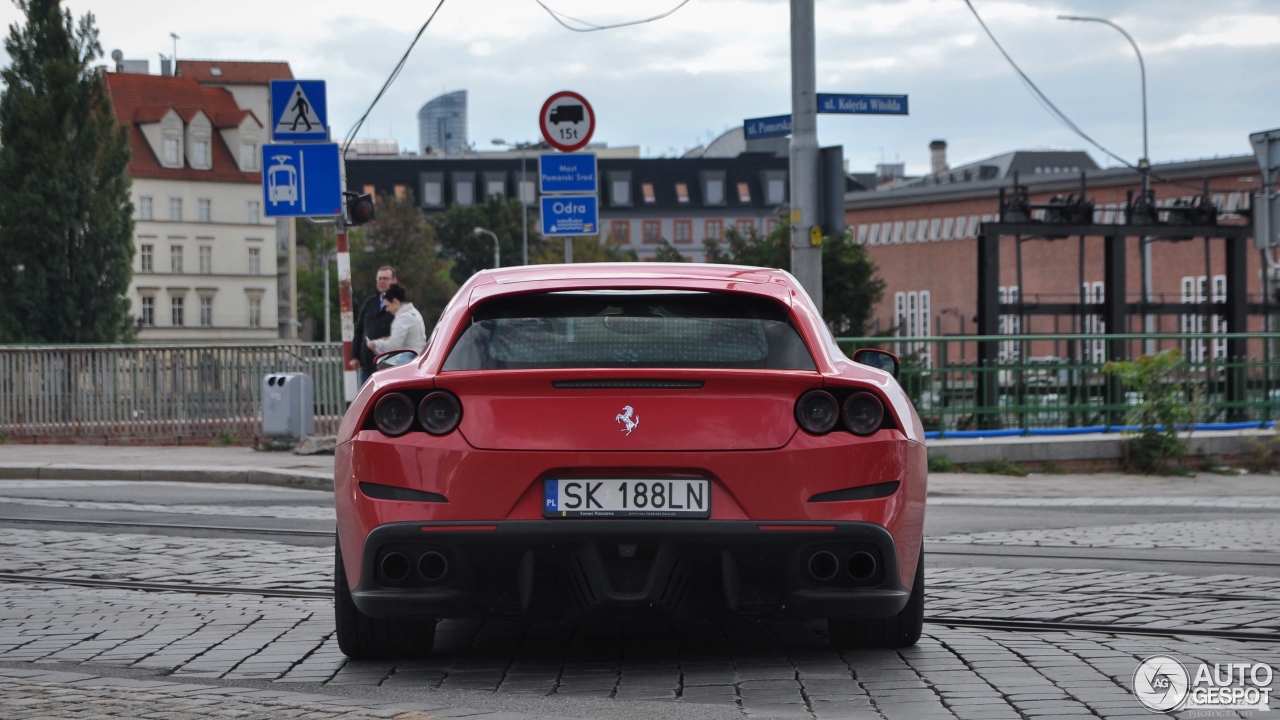 Ferrari GTC4Lusso T