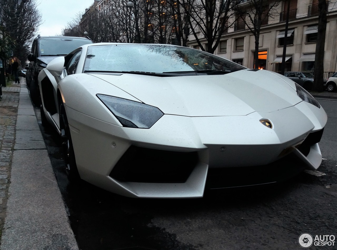 Lamborghini Aventador LP700-4