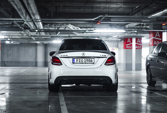 Mercedes-AMG C 63 S W205