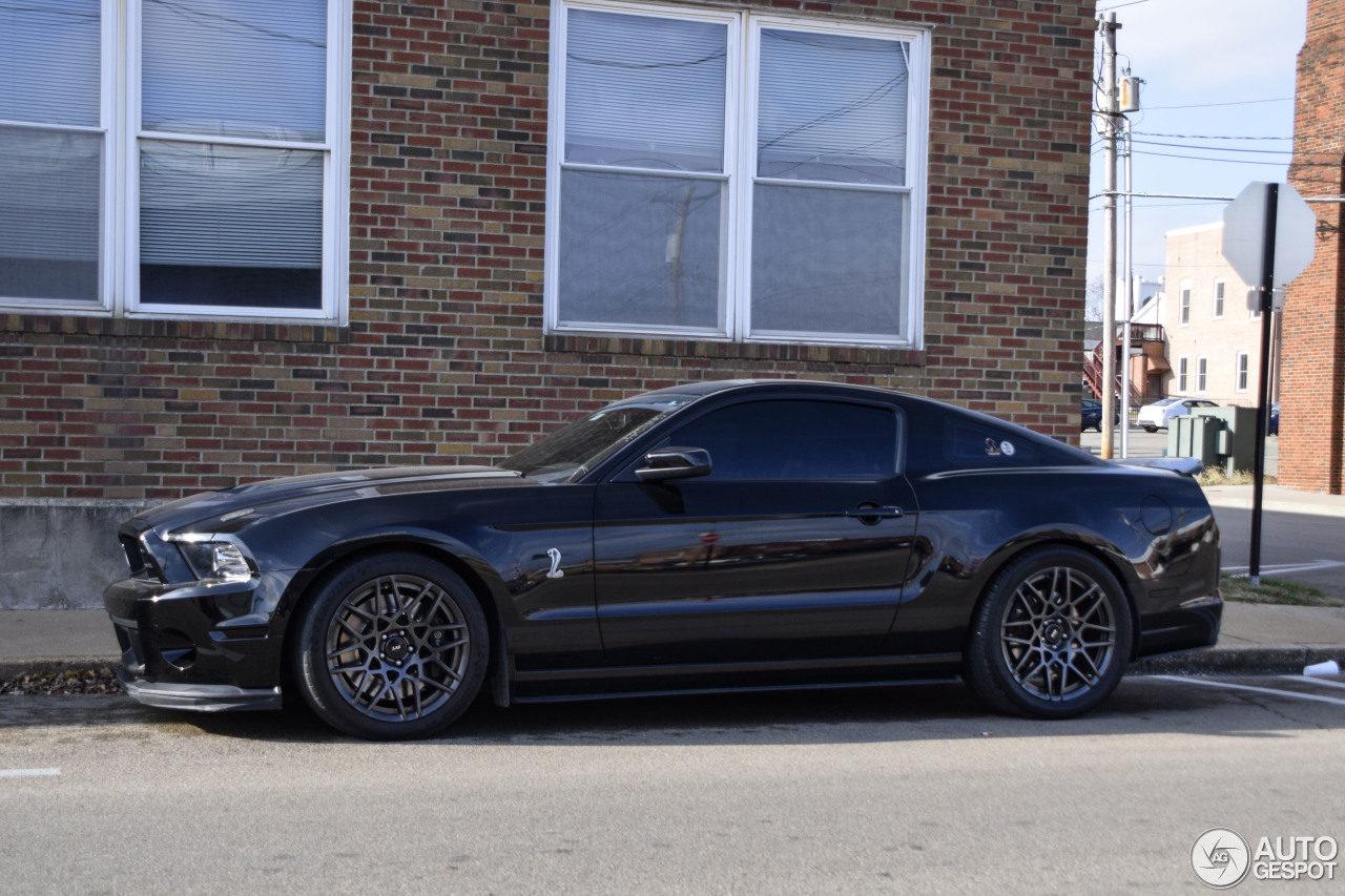 Ford Mustang Shelby GT500 2013