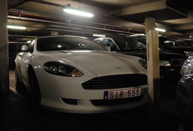 Aston Martin DB9 Volante