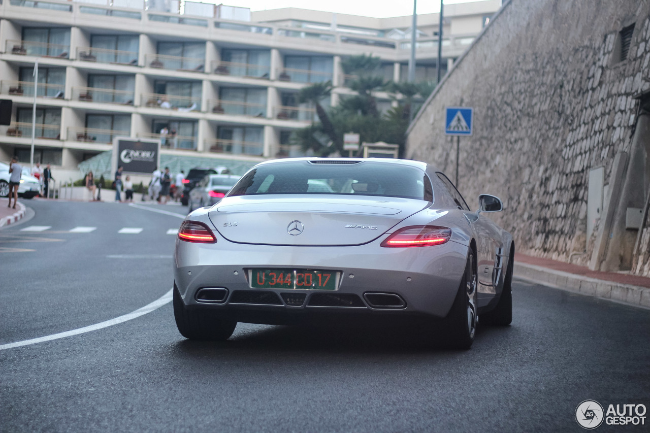 Mercedes-Benz SLS AMG