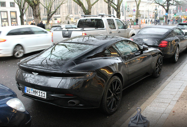 Aston Martin DB11