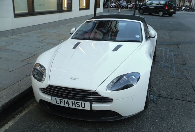 Aston Martin V8 Vantage Roadster 2012