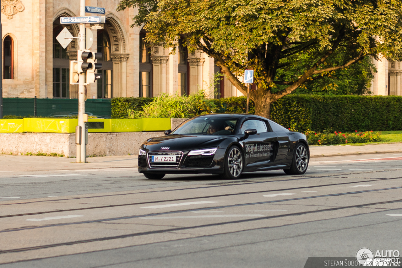 Audi R8 V10 2013