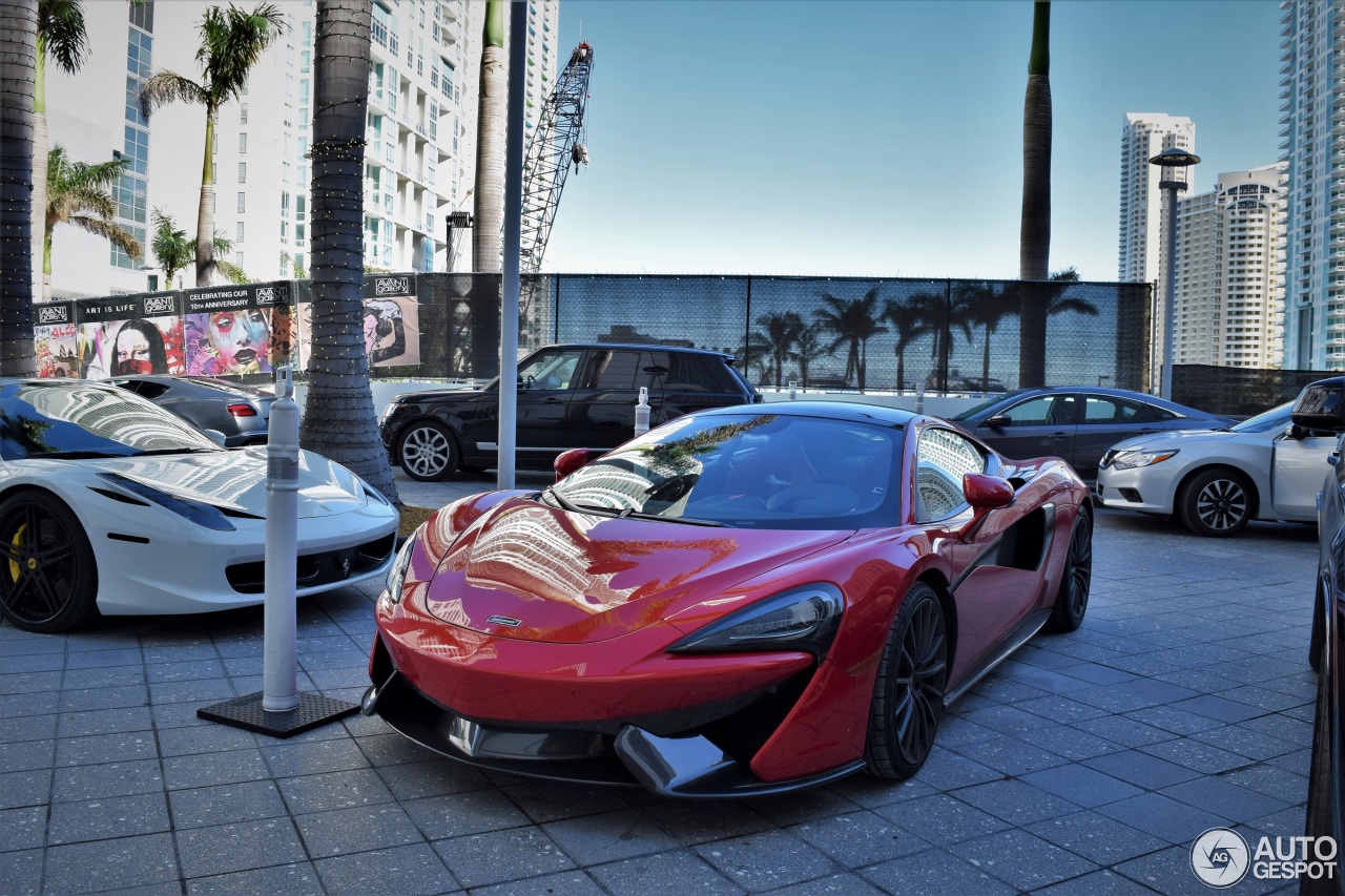 McLaren 570GT