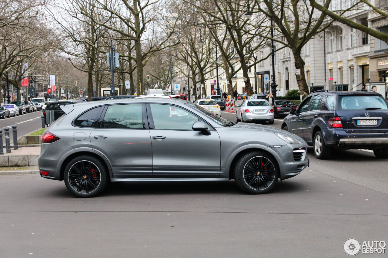 Porsche 958 Cayenne GTS