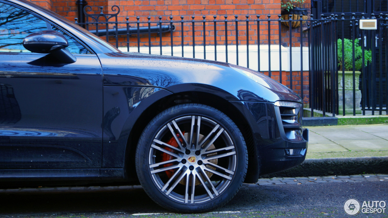 Porsche 95B Macan GTS