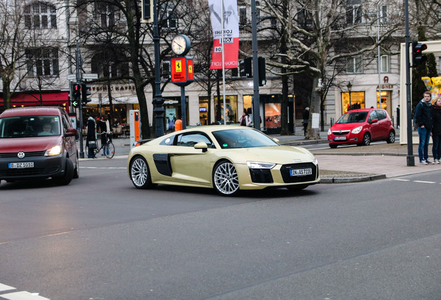 Audi R8 V10 Plus 2015