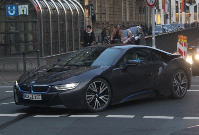 BMW i8