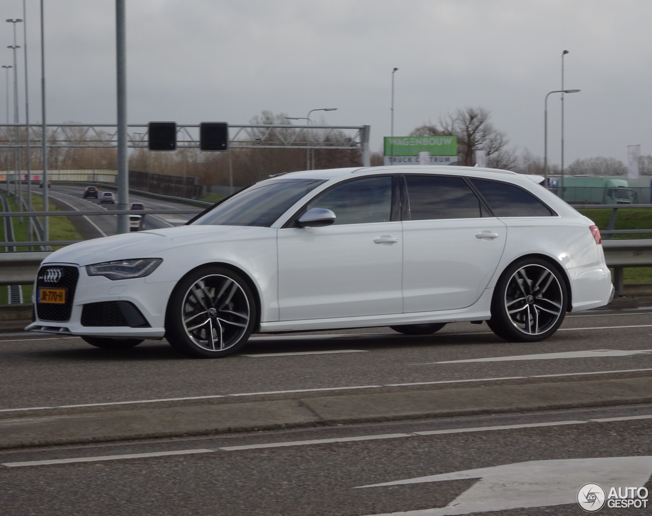 Audi RS6 Avant C7