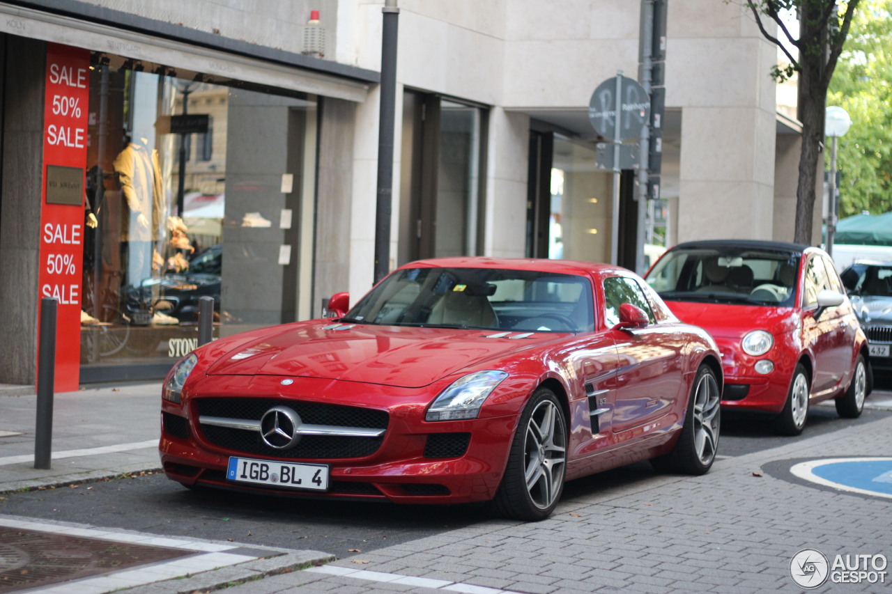 Mercedes-Benz SLS AMG