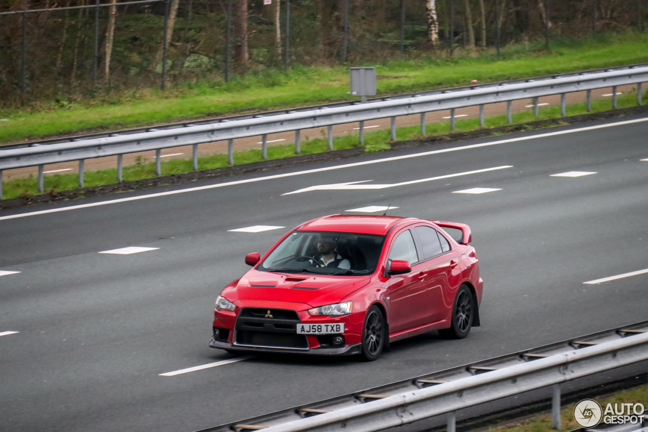 Mitsubishi Lancer Evolution X GSR FQ-300