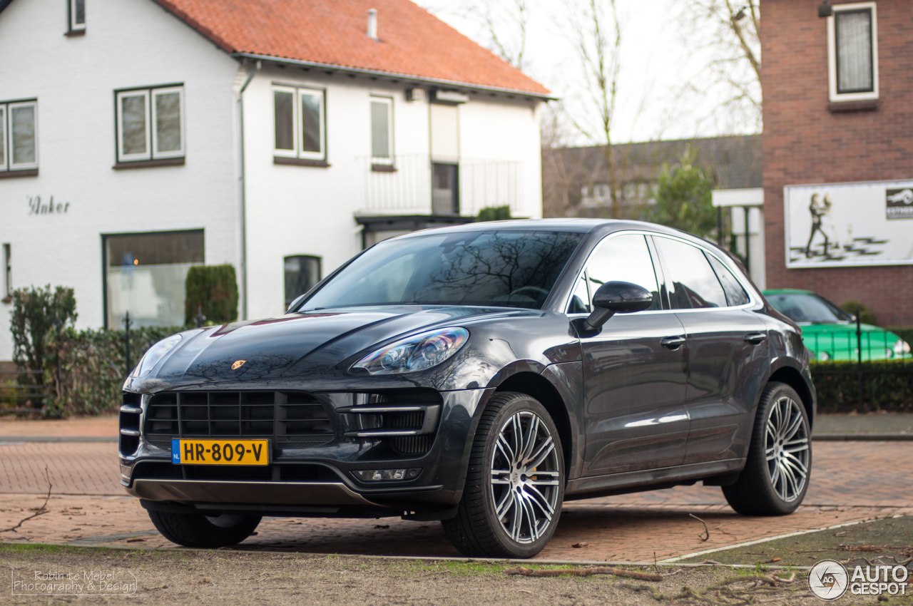 Porsche 95B Macan Turbo