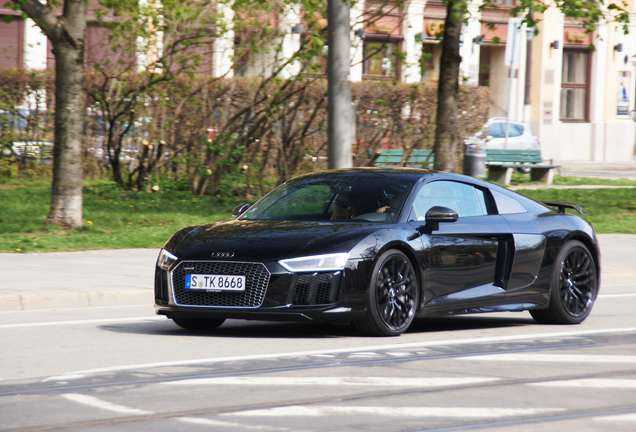 Audi R8 V10 Plus 2015