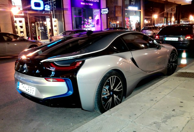 BMW i8