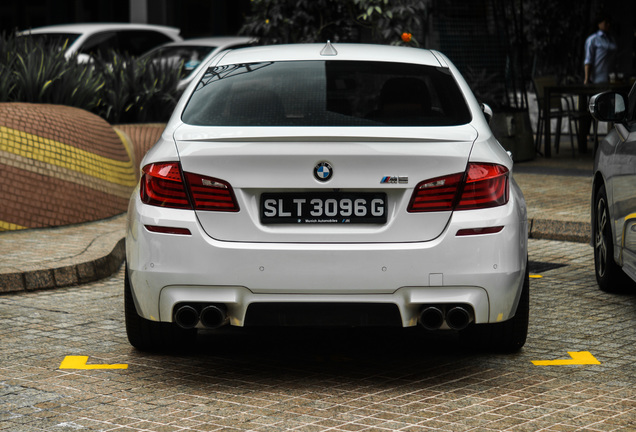 BMW M5 F10 2011