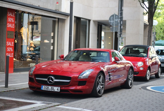 Mercedes-Benz SLS AMG