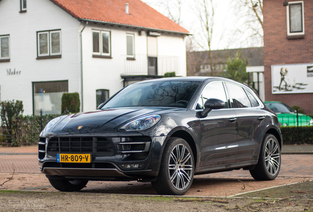 Porsche 95B Macan Turbo