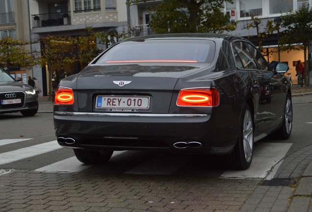 Bentley Flying Spur V8