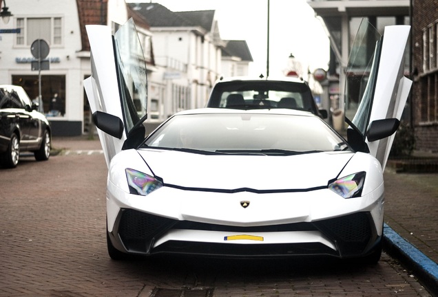 Lamborghini Aventador LP750-4 SuperVeloce Roadster