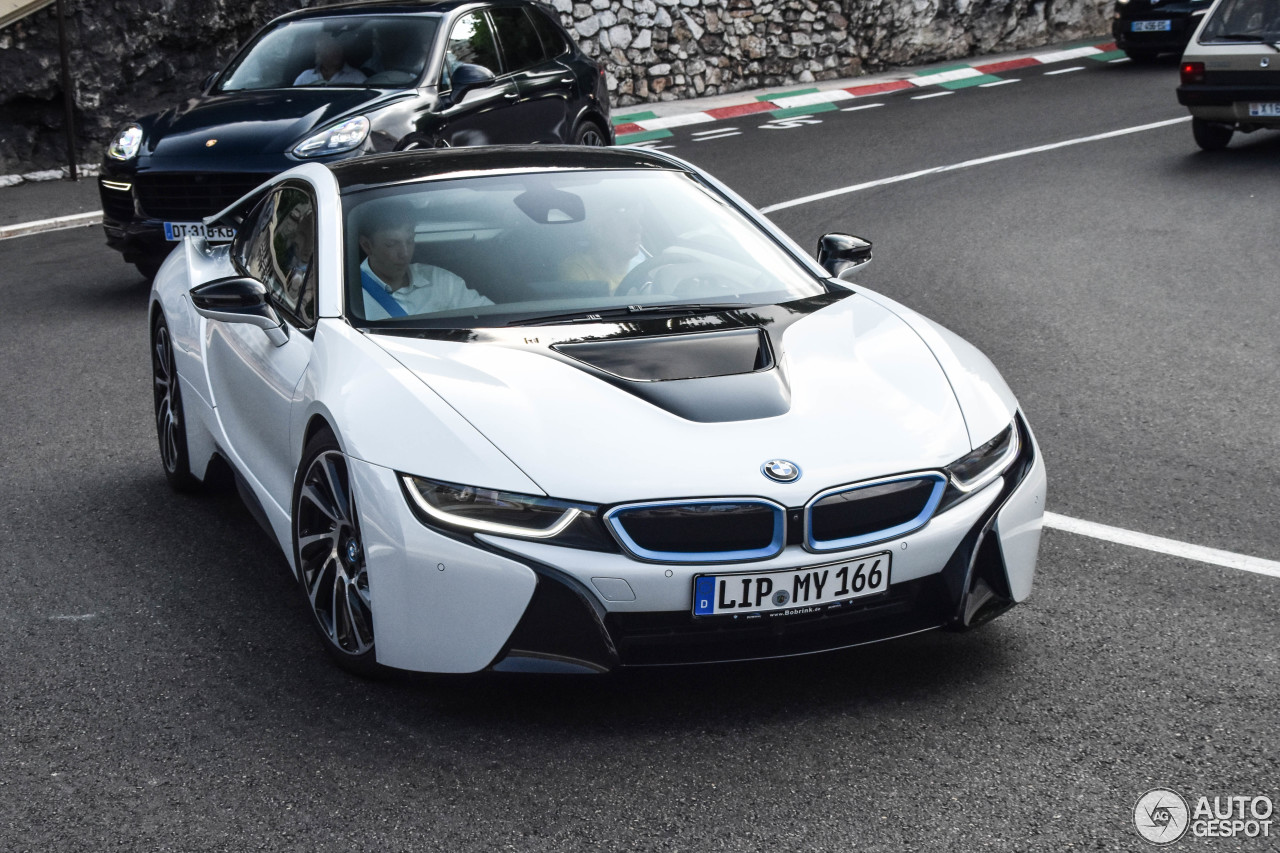 BMW i8