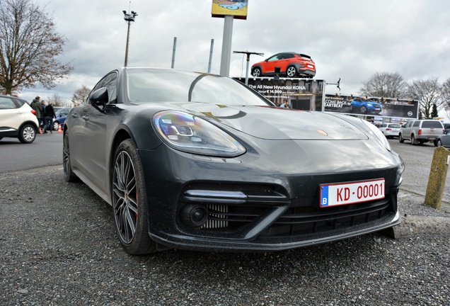 Porsche 971 Panamera Turbo