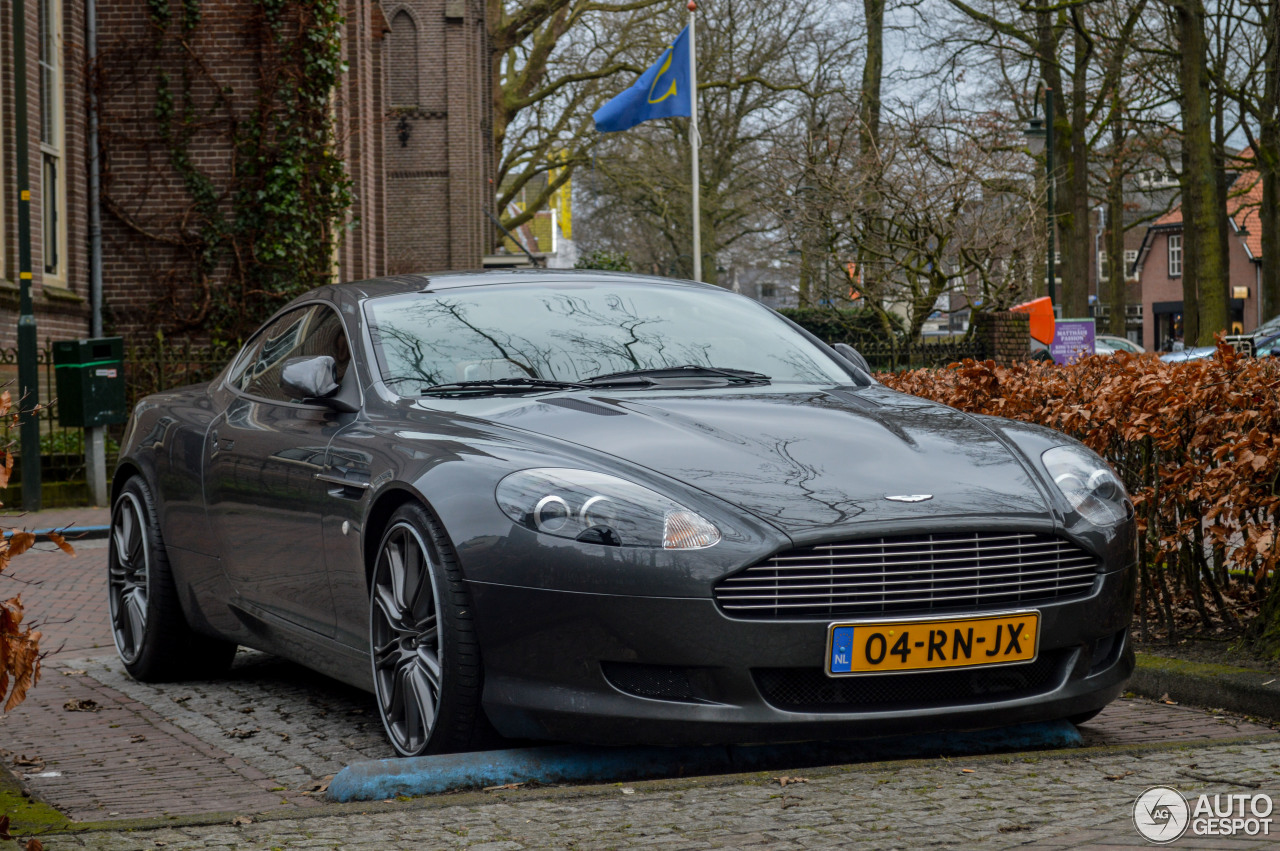 Aston Martin DB9