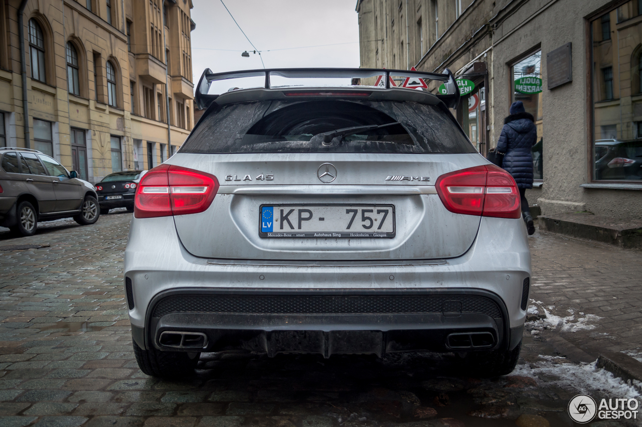 Mercedes-Benz GLA 45 AMG X156