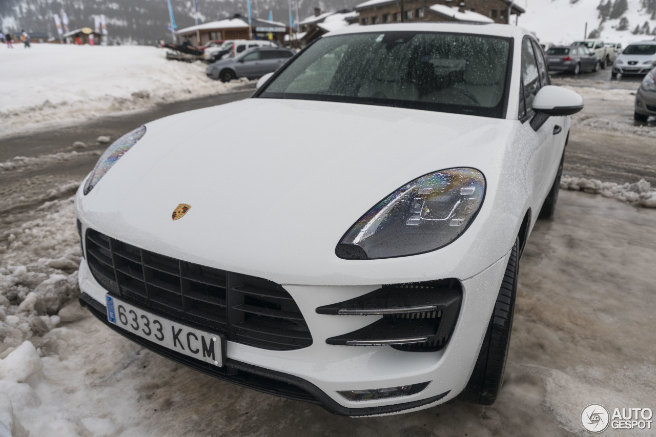 Porsche 95B Macan Turbo