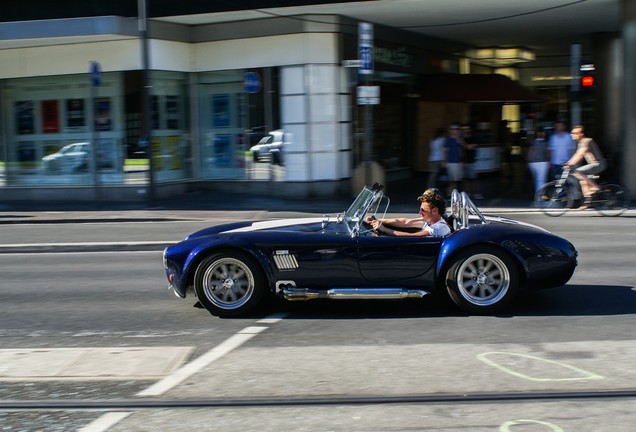 AC Cobra Superformance 427