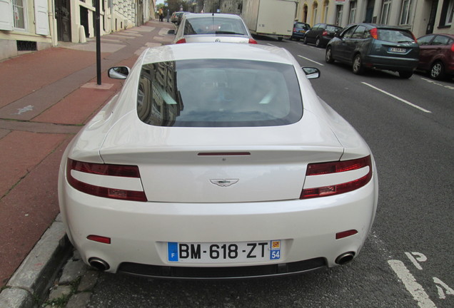 Aston Martin V8 Vantage