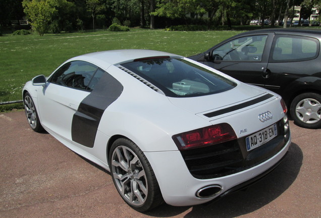 Audi R8 V10