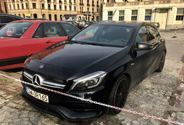 Mercedes-AMG A 45 W176 2015