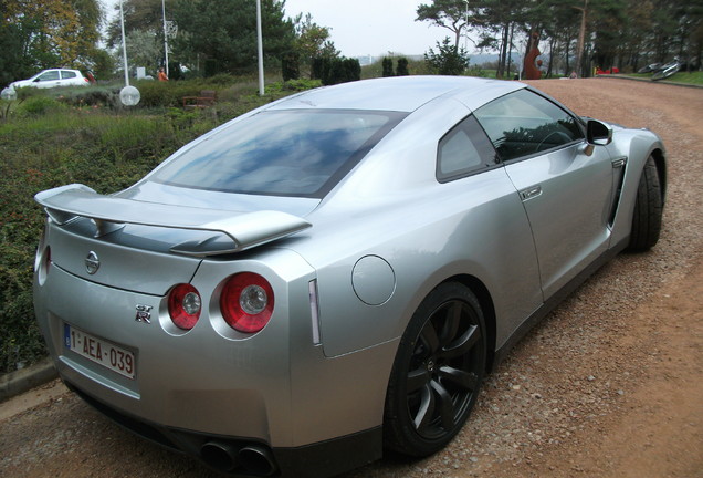 Nissan GT-R