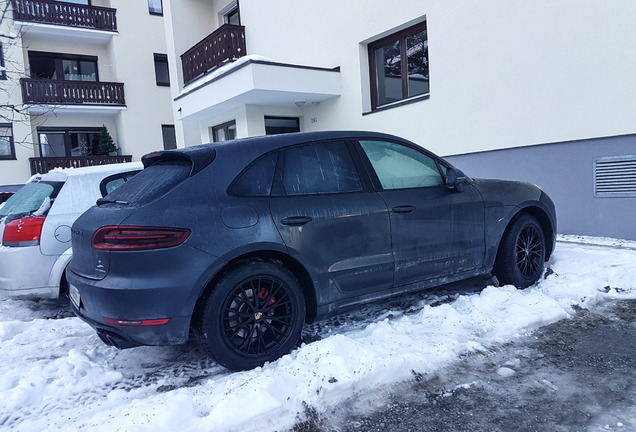 Porsche 95B Macan GTS