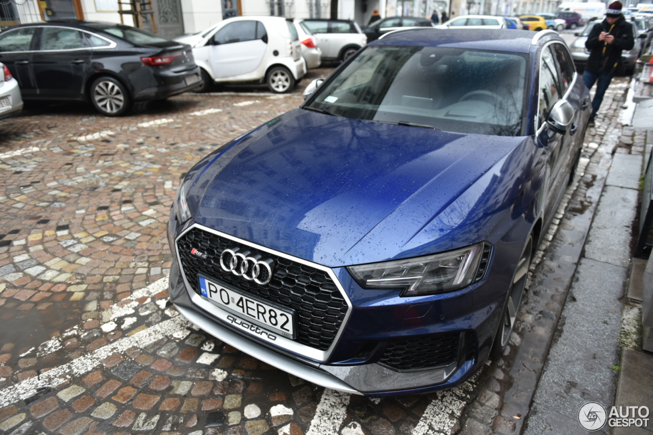 Audi RS4 Avant B9