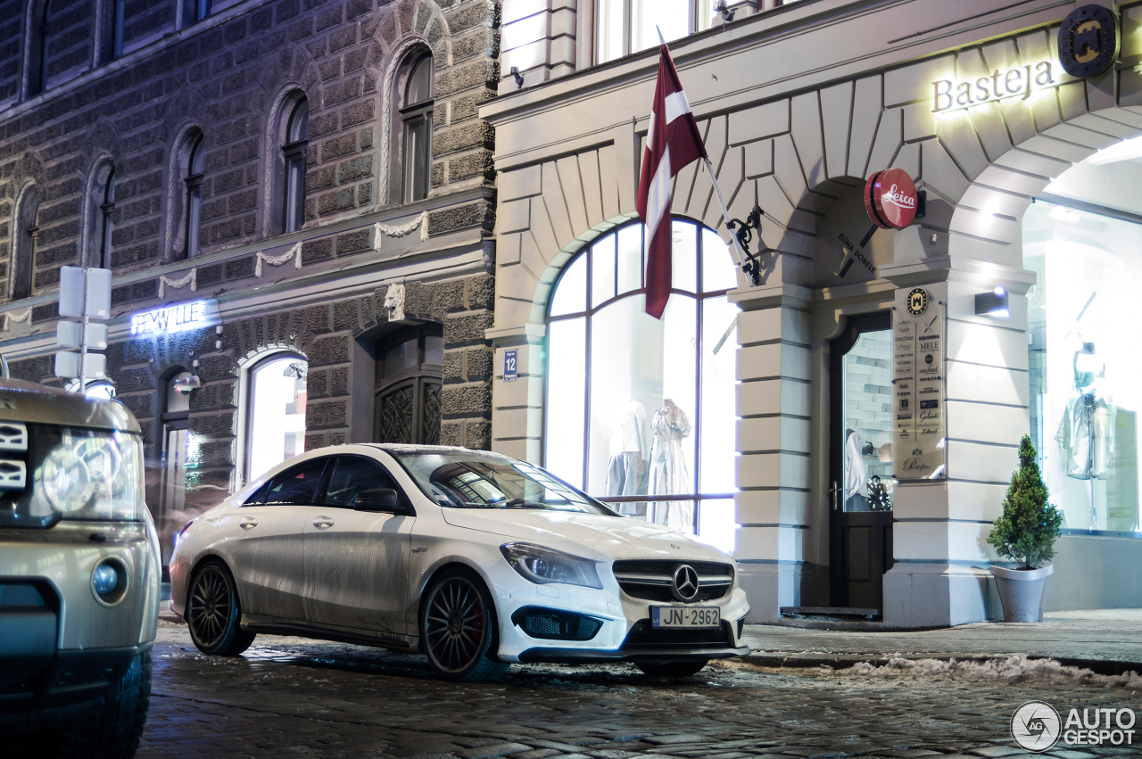 Mercedes-Benz CLA 45 AMG C117