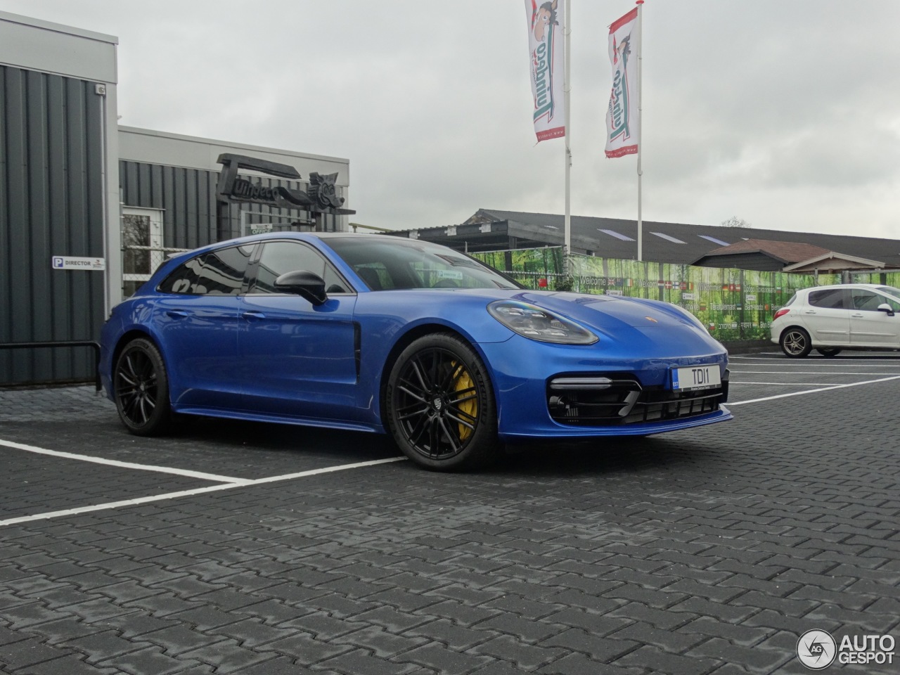 Porsche 971 Panamera Turbo S E-Hybrid Sport Turismo